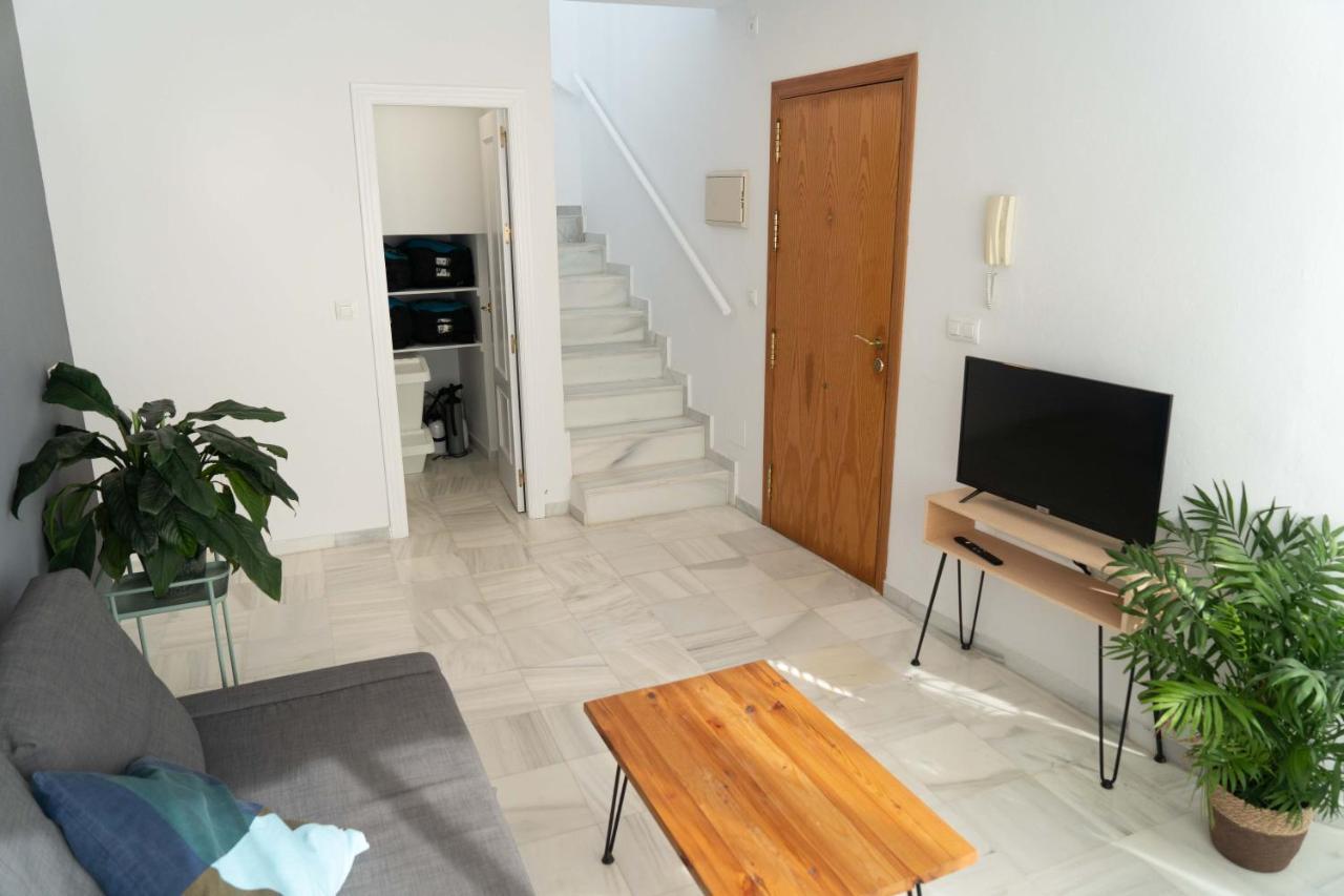 Central Penthouse With Large Private Terrace, 2 Bd